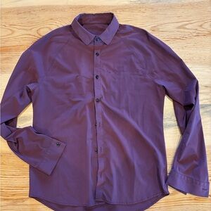 Men's lululemon burgundy red Shirt m